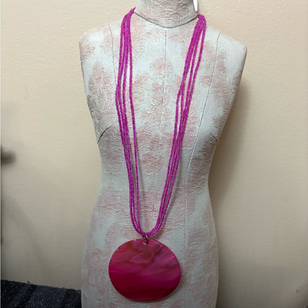 Fashion Jewelry Vibrant Pink round shell  Necklace and earrings